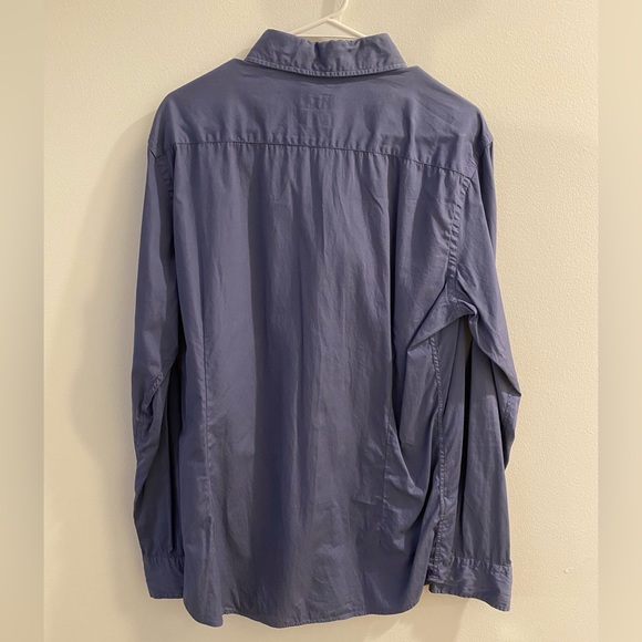 Button down - Picture 2 of 3